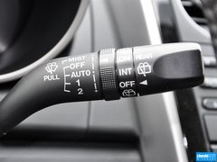 2014款 2.5L 自动 两驱尊贵版 5座