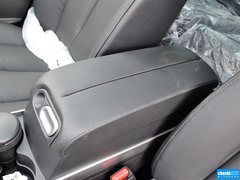 2014款 2.5L 自动 两驱尊贵版 5座
