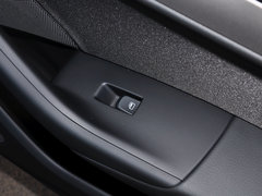 2015款 30 TFSI 标准型 5座