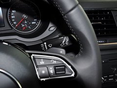 2015款 40 TFSI quattro 越野型 5座