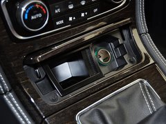 2014款 2.0T 手动 尊贵型 5座