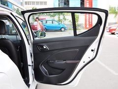2014款 CROSS 1.5L 自动 豪华型