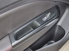 2014款 CROSS 1.5L 自动 豪华型