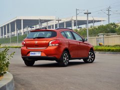 2014款 CROSS 1.5L 自动 豪华型