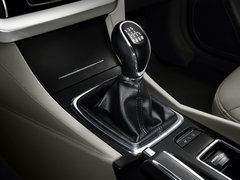 2014款 三厢 1.3T CVT 尊贵型