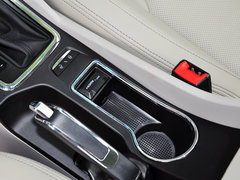2014款 三厢 1.3T CVT 尊贵型