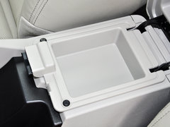 2014款 三厢 1.3T CVT 尊贵型