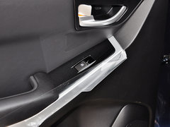 2015款 2.0L 自动 汽油两驱致纯版
