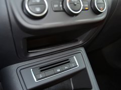 2015款 2.0TSI 自動 四驅(qū)旗艦版 5座