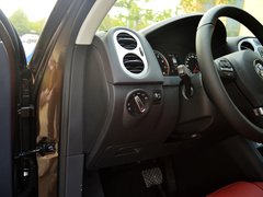 2015款 2.0TSI 自動 四驅(qū)旗艦版 5座