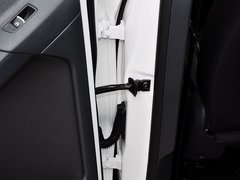 2015款 1.8TSI 自动 两驱豪华型 5座
