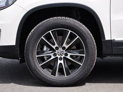 2015款 1.8TSI 自动 两驱豪华型 5座