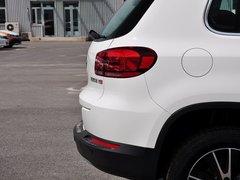 2015款 1.8TSI 自动 两驱豪华型 5座