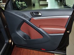 2015款 1.8TSI 自动 两驱豪华型 5座