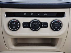 2015款 1.8TSI 自动 两驱舒适版 5座