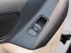 2015款 1.8TSI 自动 两驱舒适版 5座