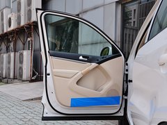 2015款 1.8TSI 自动 两驱舒适版 5座