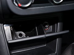 2015款 1.8TSI 自动 两驱风尚版 5座