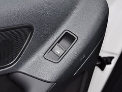 2015款 1.8TSI 自动 两驱风尚版 5座