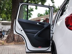 2015款 1.8TSI 自动 两驱风尚版 5座