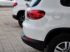 2015款 1.8TSI 自动 两驱风尚版 5座