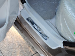 2014款 三厢 1.5L 手动 精英型