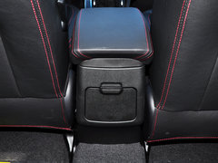 2014款 两厢 1.5L 手动 精英型