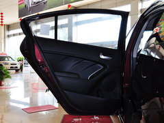 2015款 1.6L 自动 GL