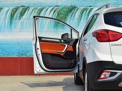 2014款 1.5L 手动 豪华智能型 5座