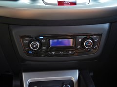 2014款 1.5L 手动 豪华智能型 5座