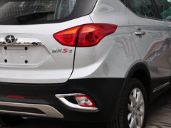 2014款 1.5L 手动 豪华智能型 5座