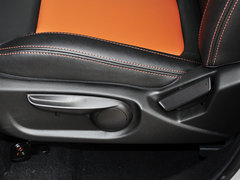 2014款 1.5L 手动 豪华智能型 5座