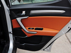 2014款 1.5L 手动 豪华智能型 5座