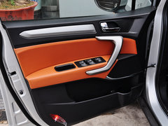 2014款 1.5L 手动 豪华智能型 5座