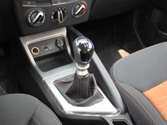 2014款 1.5L 手动 豪华型 5座