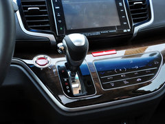 2015款 2.4L CVT 至尊版 7座