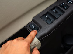 2015款 2.4L CVT 至尊版 7座
