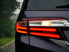 2015款 2.4L CVT 至尊版 7座