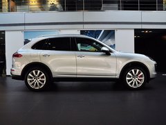 2015款 Cayenne Turbo 4.8T 5座