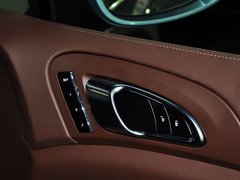 2015款 Cayenne Turbo 4.8T 5座