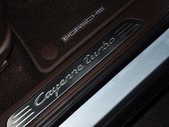 2015款 Cayenne Turbo 4.8T 5座