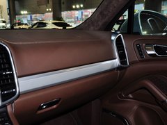 2015款 Cayenne Turbo 4.8T 5座