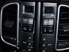 2015款 Cayenne Turbo 4.8T 5座