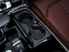 奥迪A8 2014款 60 TFSI quattro豪华型