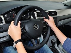 2015款 1.6L 自动 优选型