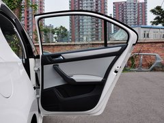 2015款 1.6L 自动 优选型