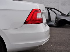 2015款 1.6L 自动 优选型