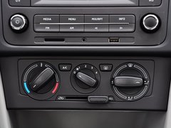 2015款 1.6L 自动 智选型