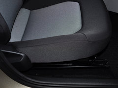 2015款 1.6L 自动 乐选型