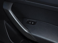 2015款 1.6L 自动 乐选型